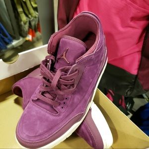 Women’s size 9 Jordan Boudreaux 3’s